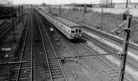 "Tory i jednostka elektryczna", Warszawa Ochota, 1985. Fot. J. Szeliga....